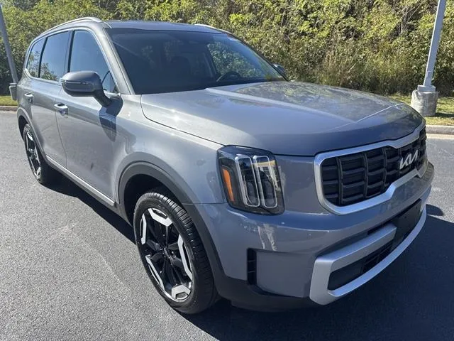 Silver 2025 Kia Telluride S for sale in Danville, VA