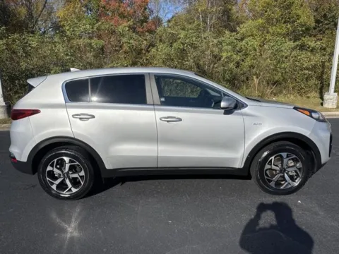 More photos of 2022 Kia Sportage LX at Blackwell Kia, VA