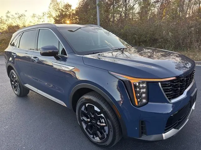 2026 Kia Sorento S's photo