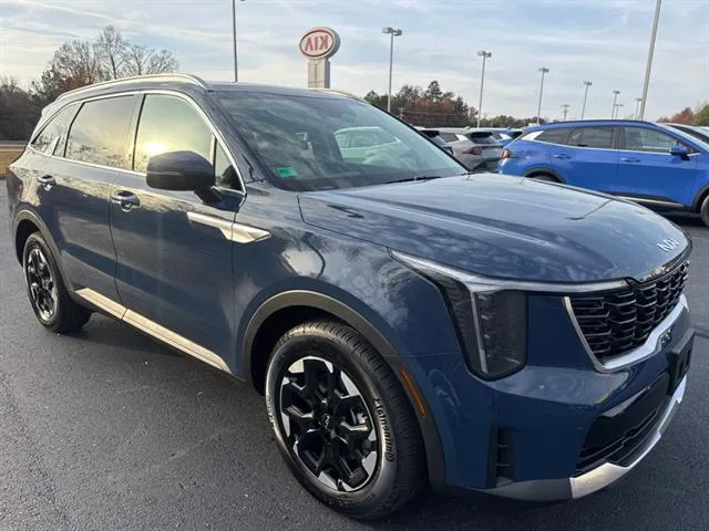 2026 Kia Sorento S's photo