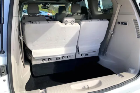 More photos of 2019 Chrysler Pacifica Limited at Cable Dahmer Chevrolet of Kansas City, MO