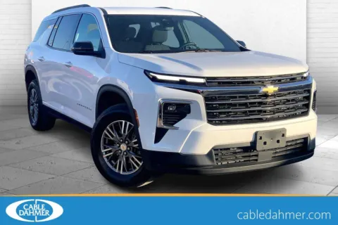 White 2025 Chevrolet Traverse LT for sale in Kansas City, MO