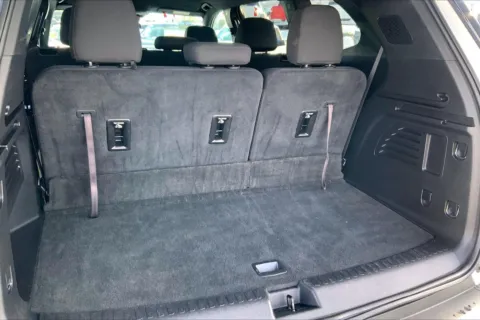 More photos of 2025 GMC Acadia Elevation at Cable Dahmer Chevrolet of Kansas City, MO