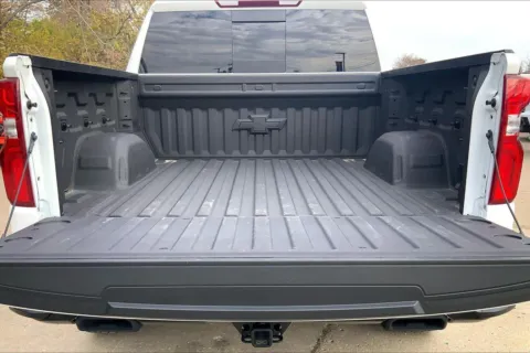 More photos of 2025 Chevrolet Silverado 1500 LT Trail Boss at Cable Dahmer Chevrolet of Kansas City, MO