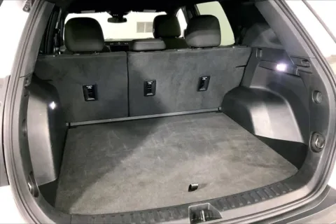 More photos of 2025 GMC Terrain Elevation at Cable Dahmer Chevrolet of Kansas City, MO