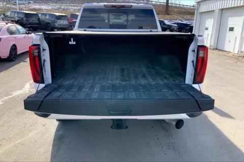 More photos of 2025 GMC Sierra 2500 HD Denali Ultimate at Cable Dahmer Chevrolet of Kansas City, MO