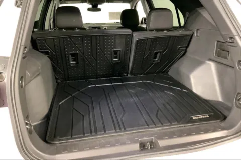 More photos of 2024 Chevrolet Equinox LT at Cable Dahmer Chevrolet of Kansas City, MO