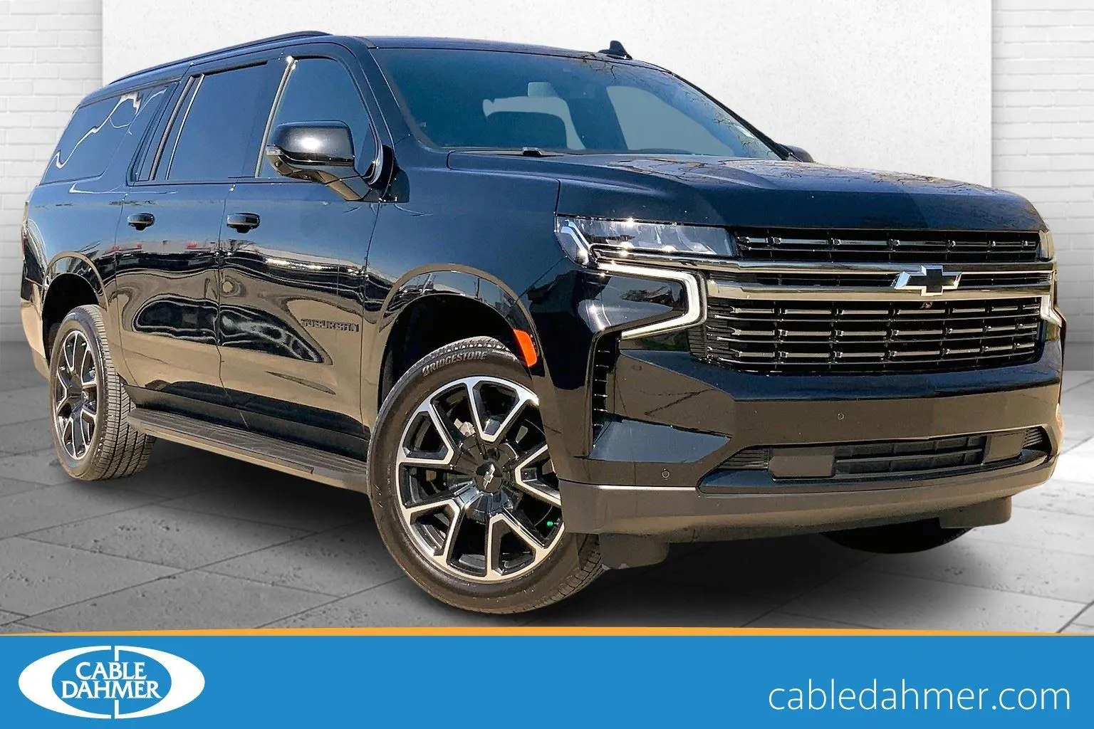 Used 2022 Chevrolet Suburban RST with VIN 1GNSKEKD6NR152973 for sale in Kansas City