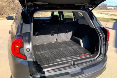 More photos of 2018 GMC Terrain SLE at Cable Dahmer Chevrolet of Kansas City, MO