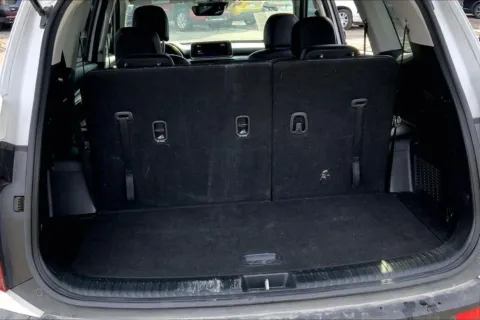 More photos of 2022 Kia Telluride S at Cable Dahmer Chevrolet of Kansas City, MO