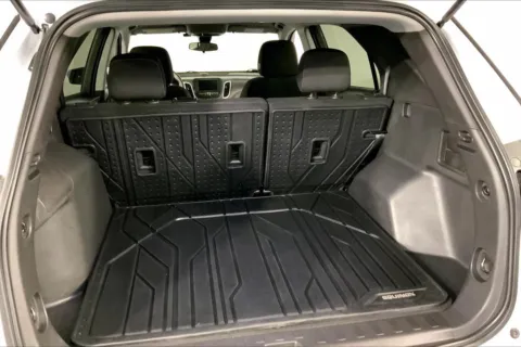 More photos of 2023 Chevrolet Equinox LT at Cable Dahmer Chevrolet of Kansas City, MO