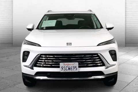 Photos of 2025 Buick Envision Preferred for sale in Kansas City, MO at Cable Dahmer Chevrolet of Kansas City