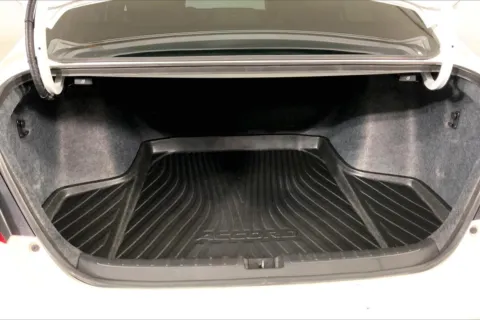 More photos of 2022 Honda Accord Sedan Touring at Cable Dahmer Chevrolet of Kansas City, MO