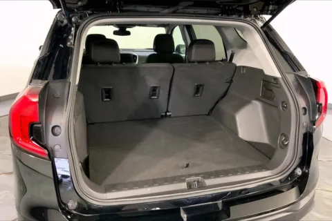 More photos of 2023 GMC Terrain SLE at Cable Dahmer Chevrolet of Kansas City, MO