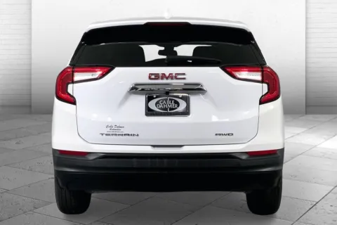 Another view of 2024 GMC Terrain SLE for sale in Kansas City, MO at Cable Dahmer Chevrolet of Kansas City
