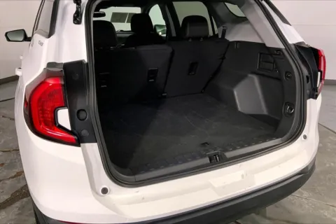 More photos of 2024 GMC Terrain SLE at Cable Dahmer Chevrolet of Kansas City, MO