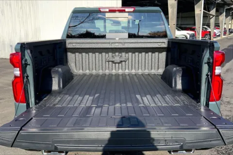 More photos of 2026 Chevrolet Silverado 1500 LT Trail Boss at Cable Dahmer Chevrolet of Kansas City, MO