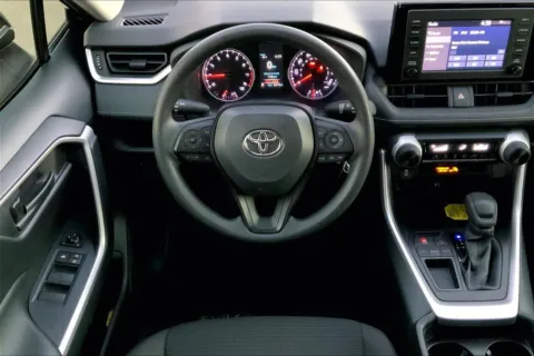 More photos of 2019 Toyota RAV4 LE at Cable Dahmer Chevrolet of Kansas City, MO