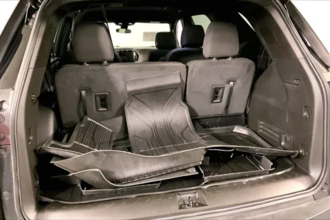More photos of 2023 Chevrolet Traverse LT Cloth at Cable Dahmer Chevrolet of Kansas City, MO
