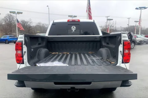 More photos of 2017 Chevrolet Silverado 1500 LT at Cable Dahmer Chevrolet of Kansas City, MO