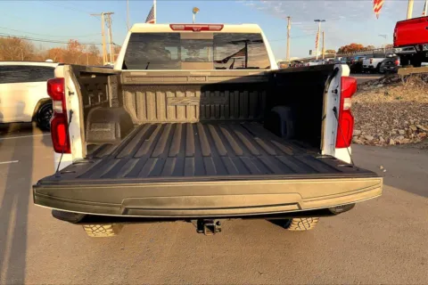 More photos of 2024 Chevrolet Silverado 1500 ZR2 at Cable Dahmer Chevrolet of Kansas City, MO