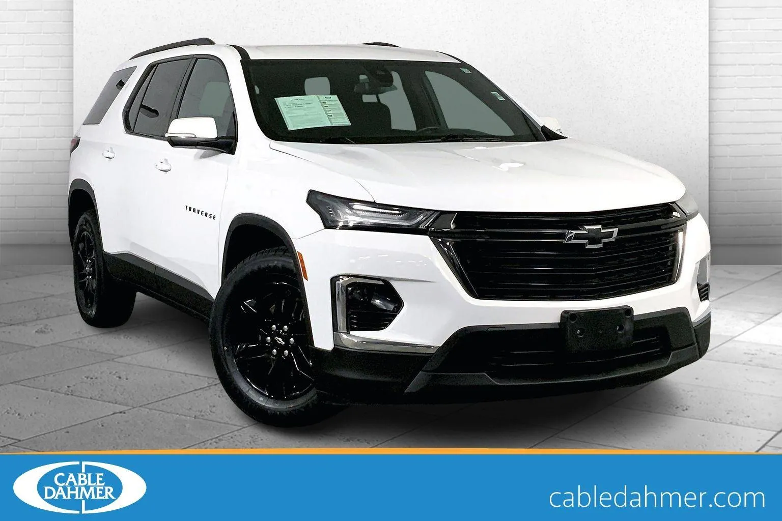 White 2023 Chevrolet Traverse LT Cloth for sale in Kansas City, MO