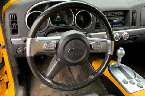 More photos of 2004 Chevrolet SSR LS at Cable Dahmer Chevrolet of Kansas City, MO