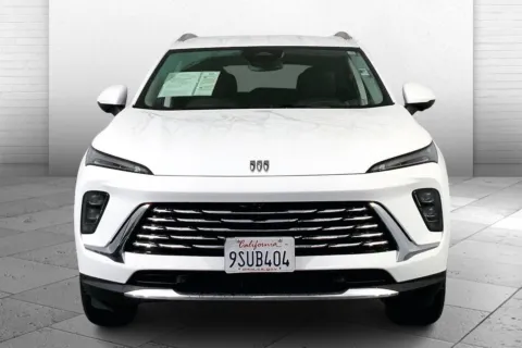 Photos of 2025 Buick Envision Preferred for sale in Kansas City, MO at Cable Dahmer Chevrolet of Kansas City