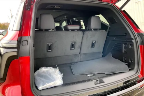 More photos of 2026 Chevrolet Traverse RS at Cable Dahmer Chevrolet of Kansas City, MO