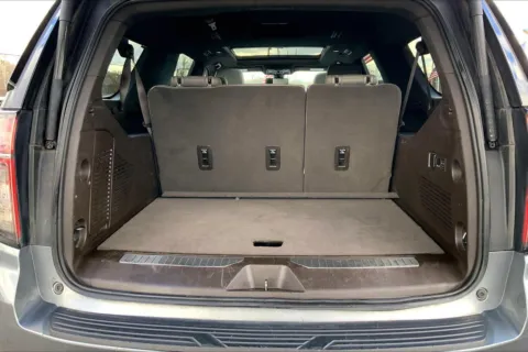 More photos of 2021 Chevrolet Suburban Z71 at Cable Dahmer Chevrolet of Kansas City, MO