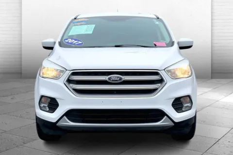 Photos of 2017 Ford Escape SE for sale in Kansas City, MO at Cable Dahmer Chevrolet of Kansas City