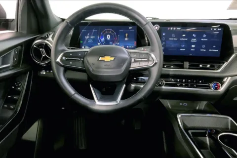 More photos of 2025 Chevrolet Equinox LT at Cable Dahmer Chevrolet of Kansas City, MO