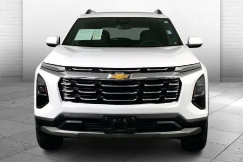 Photos of 2025 Chevrolet Equinox LT for sale in Kansas City, MO at Cable Dahmer Chevrolet of Kansas City