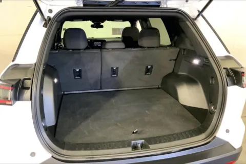 More photos of 2025 Chevrolet Equinox LT at Cable Dahmer Chevrolet of Kansas City, MO