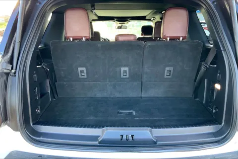 More photos of 2022 Ford Expedition Limited at Cable Dahmer Chevrolet of Kansas City, MO