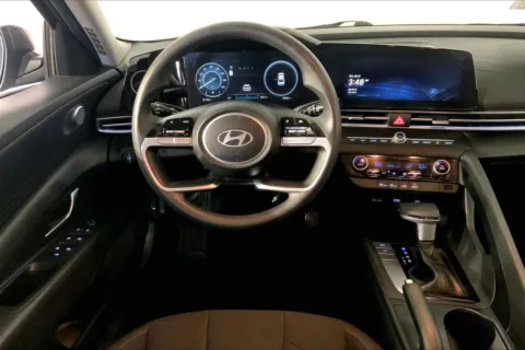 More photos of 2024 Hyundai Elantra SEL at Cable Dahmer Chevrolet of Kansas City, MO