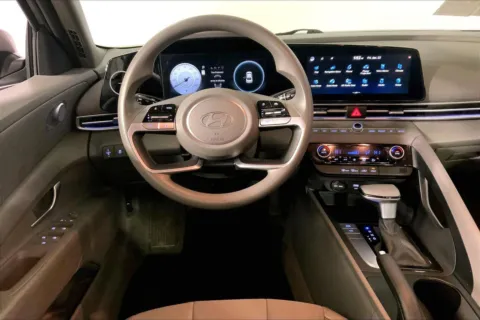 More photos of 2024 Hyundai Elantra SEL at Cable Dahmer Chevrolet of Kansas City, MO