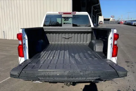 More photos of 2026 Chevrolet Silverado 1500 LT Trail Boss at Cable Dahmer Chevrolet of Kansas City, MO