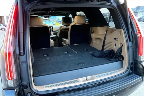 More photos of 2019 Cadillac Escalade Platinum at Cable Dahmer Chevrolet of Kansas City, MO