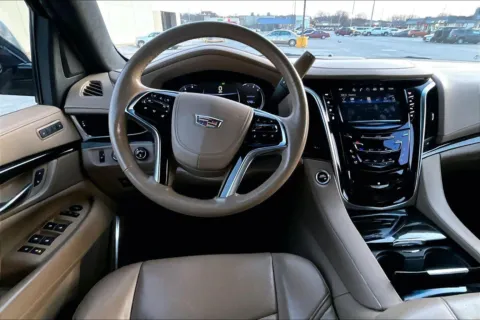 More photos of 2019 Cadillac Escalade Platinum at Cable Dahmer Chevrolet of Kansas City, MO