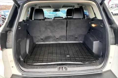 More photos of 2017 Ford Escape Titanium at Cable Dahmer Chevrolet of Kansas City, MO