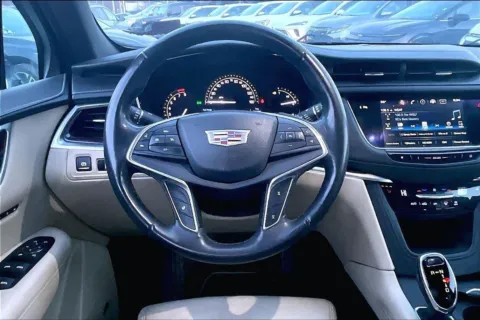 More photos of 2017 Cadillac XT5 Luxury FWD at Cable Dahmer Chevrolet of Kansas City, MO