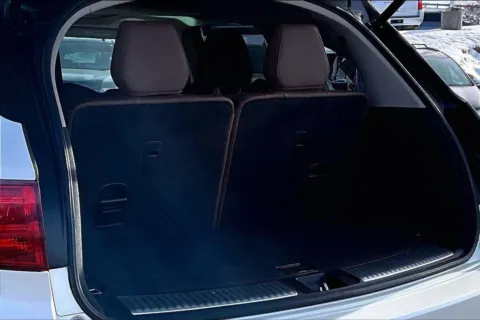 More photos of 2017 Acura MDX w/Technology Pkg at Cable Dahmer Chevrolet of Kansas City, MO