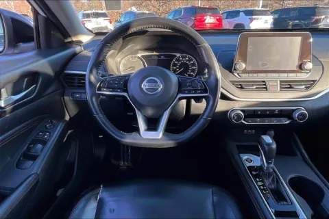 More photos of 2019 Nissan Altima 2.5 SR at Cable Dahmer Chevrolet of Kansas City, MO