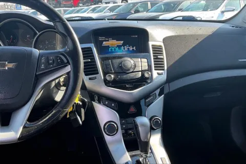More photos of 2014 Chevrolet Cruze 1LT at Cable Dahmer Chevrolet of Kansas City, MO