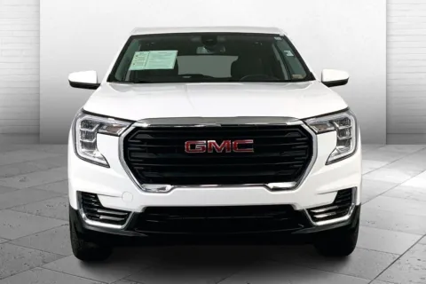 Photos of 2024 GMC Terrain SLE for sale in Kansas City, MO at Cable Dahmer Chevrolet of Kansas City