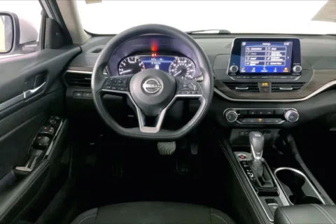 More photos of 2023 Nissan Altima 2.5 SV at Cable Dahmer Chevrolet of Kansas City, MO