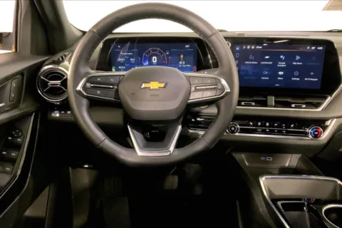 More photos of 2025 Chevrolet Equinox LT at Cable Dahmer Chevrolet of Kansas City, MO