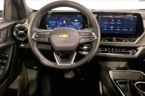 More photos of 2025 Chevrolet Equinox LT at Cable Dahmer Chevrolet of Kansas City, MO