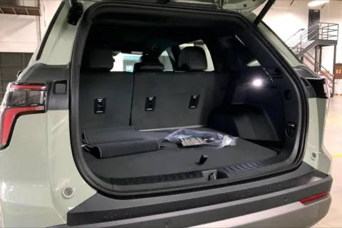 More photos of 2026 Chevrolet Equinox LT at Cable Dahmer Chevrolet of Kansas City, MO